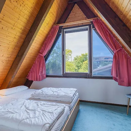 Ferienwohnpark Nurdachhaus Typ 8 Casa de Férias